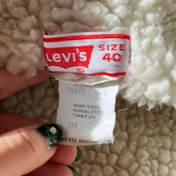 Baby Blue Corduroy Levi’s Jacket - Picture 6 of 6